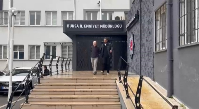 Bursa'da otobüste tartıştığı kadını bıçaklayan saldırgan yakalandı