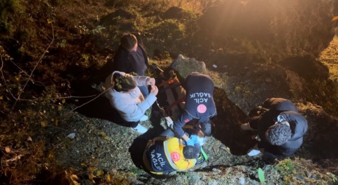 Bursa'da manzarayı seyrederken tarihi surlardan düşen genç ağır yaralandı