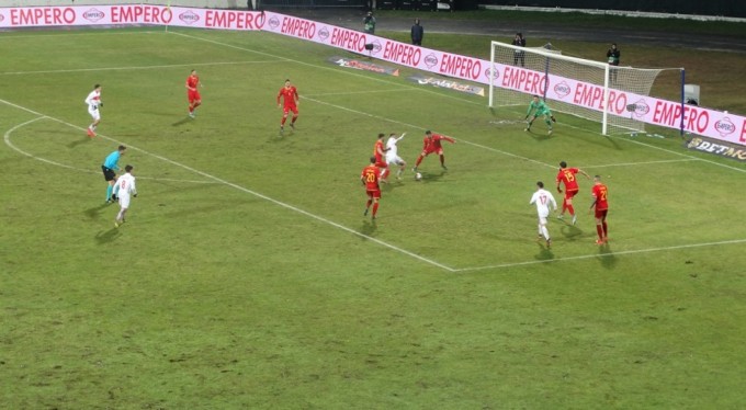 Milliler, A Ligi için play-off oynayacak