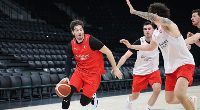 A Milli Erkek Basketbol Takımı, Macaristan karşısında