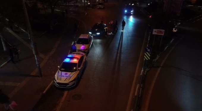 Gemlik'te huzur operasyonu : 15 kişi yakalandı, çok sayıda silah ele geçirildi