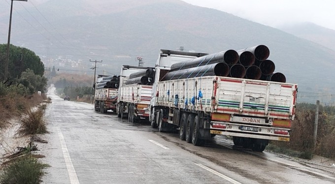 Tırın dorsesinden düşen şahıs ağır yaralandı