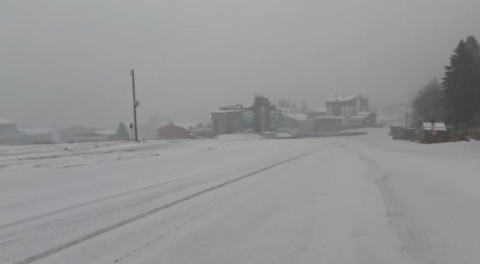 Uludağ beyaza büründü