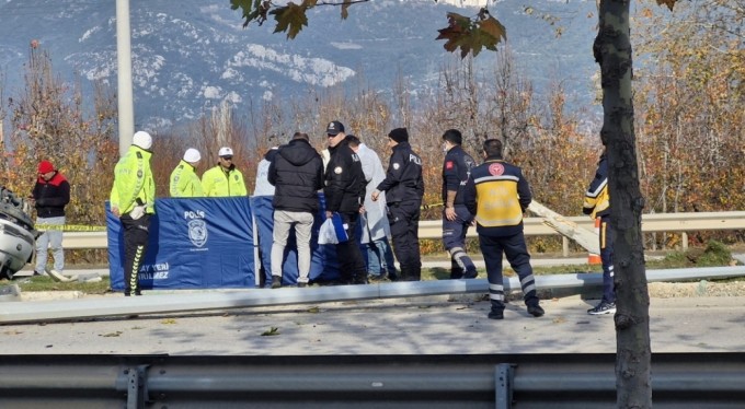 Bursa'da takla atan kamyonette 2 kişi hayatını kaybetti