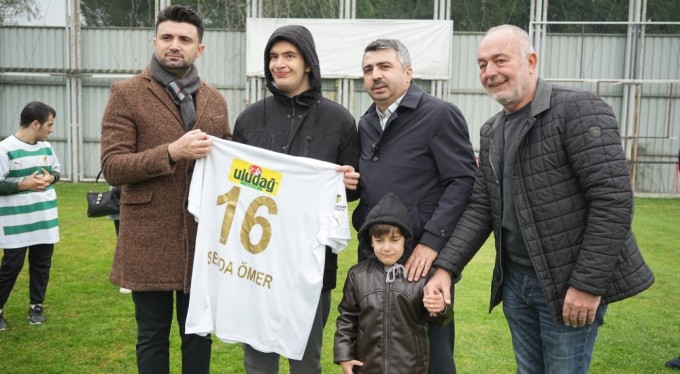 Bursaspor ve Yıldırım Belediyesi'nden engellilere özel hediye