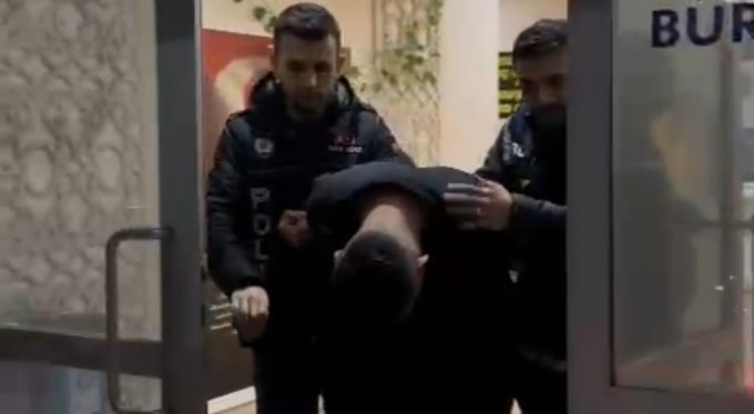 Polise verdiği kimlik sahte çıktı, 34 yıl hapis cezasından dolayı gözaltına alındı