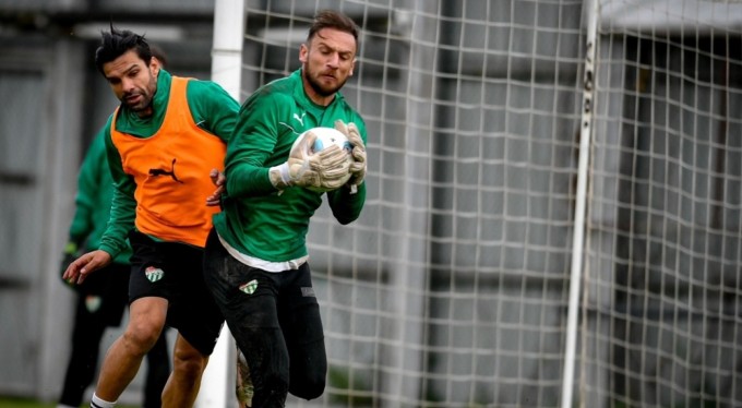 Bursaspor'da Karşıyaka maçı hazırlıkları devam ediyor