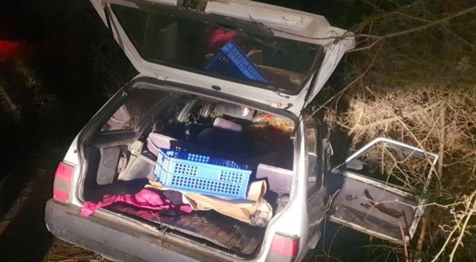 Kontrolden çıkan otomobil şarampole uçtu: 3 yaralı