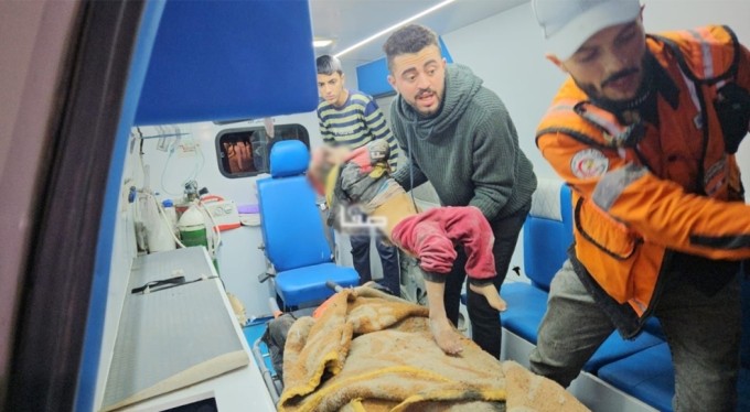 İsrail, Gazze'de yerinden edilmiş sivillerin barındığı okulu vurdu: En az 20 ölü, 35 yaralı