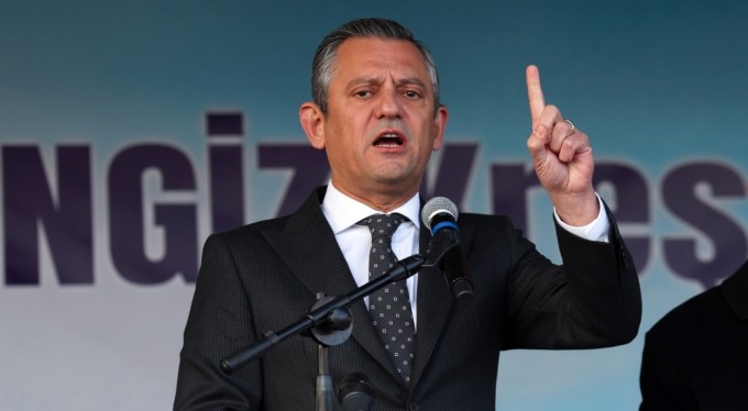 CHP lideri Özel: "(Cumhurbaşkanı Erdoğan'a) O namaz bu namaz mı? Arada 13 yıl var"