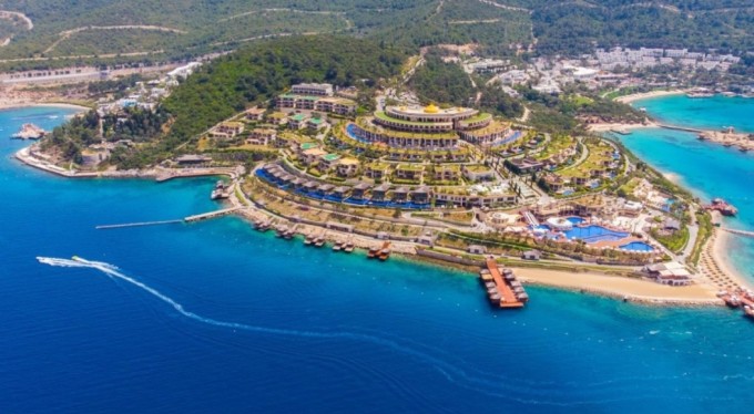 Milyon dolarlık oteli mühürlendi