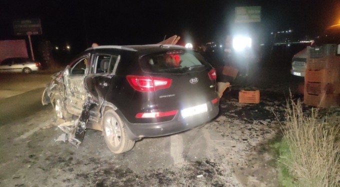 Otomobil ile traktör çarpıştı: 1 yaralı