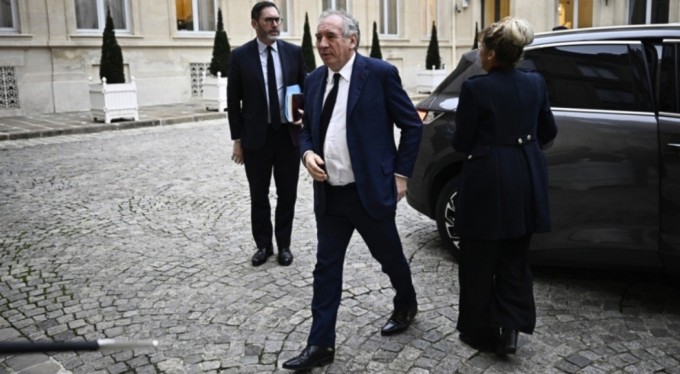 Fransa'da yeni hükümet belli oldu