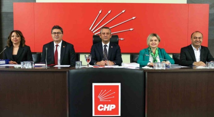 CHP Genel Başkanı Özel: "CHP iktidarda olsa Suriye göç sorununu nasıl yöneteceğini de biliyor"