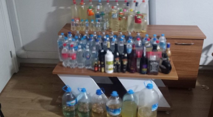 Bursa'da yılbaşı öncesi 127 litre sahte alkol ele geçirildi