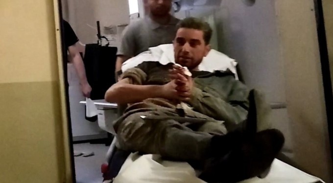 Elini makineye kaptıran işçinin parmağı koptu