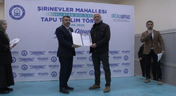 Şirinevler'de 960 hak sahibi tapularına kavuştu