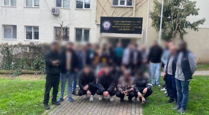 Kaçak göçmen çalıştıran iş yerine baskın