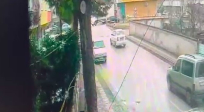 Sahte yüzbaşı altınları çaldı ama polisten kaçamadı