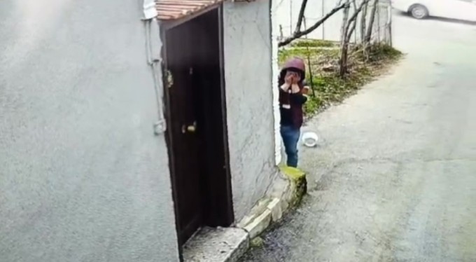 Bursa'da saklambaç oynayan kapkaççıyı, polis sobeledi