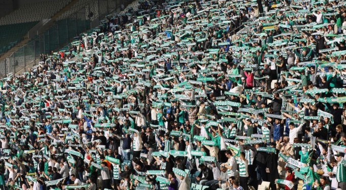 Çocuklar Bursaspor coşkusunu Büyükşehir'le yaşadı