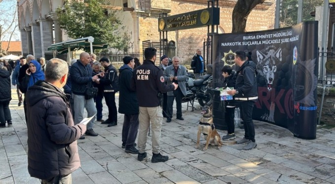 Bursa polisi 5 bin 459 kişiyi bilgilendirdi