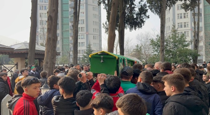 Bursa'da sürücünün çarpıp kaçtığı 17 yaşındaki genç yaşam mücadelesini kaybetti