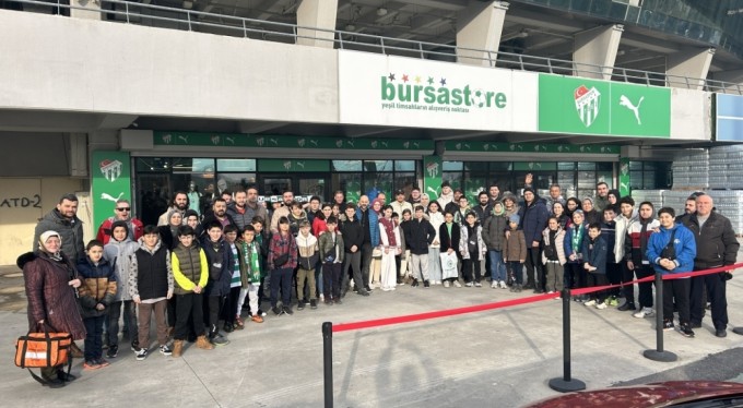 Öğrenciler, üretimi yerinde inceledi