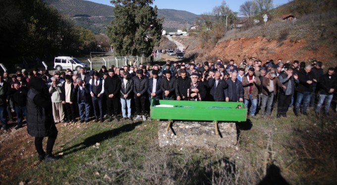 Bursa'da 5 yaşındaki Deniz'in ölümündeki sırrı Whatsapp yazışmaları aydınlatacak