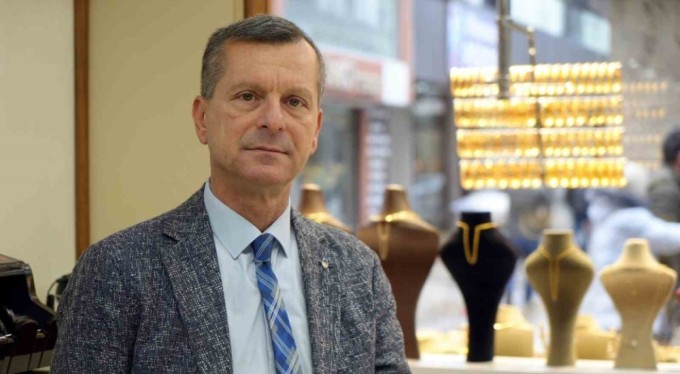 Özman: "Altın fiyatlarının düşme ihtimali yok"