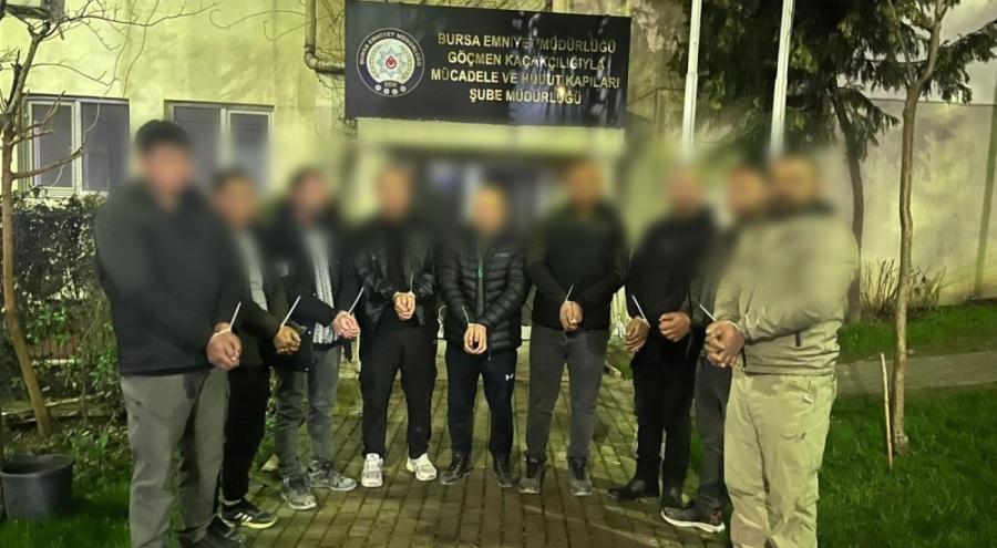 Yabancı uyruklu şahıslara kalacak yer ve iş temin eden 3 kişi yakalandı