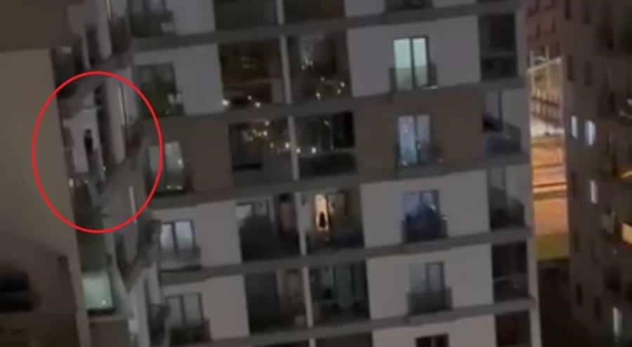 Bursa'da sinir krizi geçirdi, ne var ne yok camdan aşağı attı