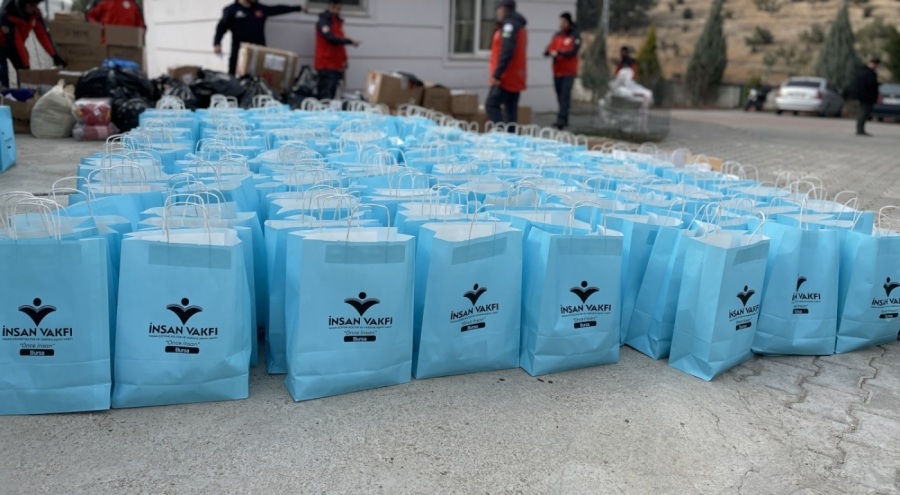 Bursa'dan deprem bölgesine yardım eli