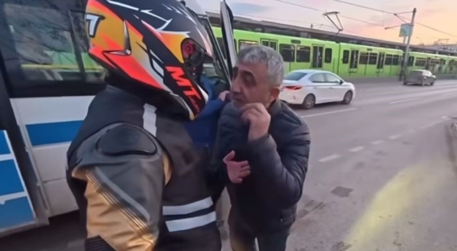 Bursa'da 'Lan' kelimesini duyunca el frenini çekip kavgaya tutuştu