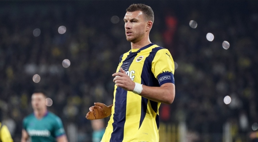 Edin Dzeko'nun elinde kırık tespit edildi