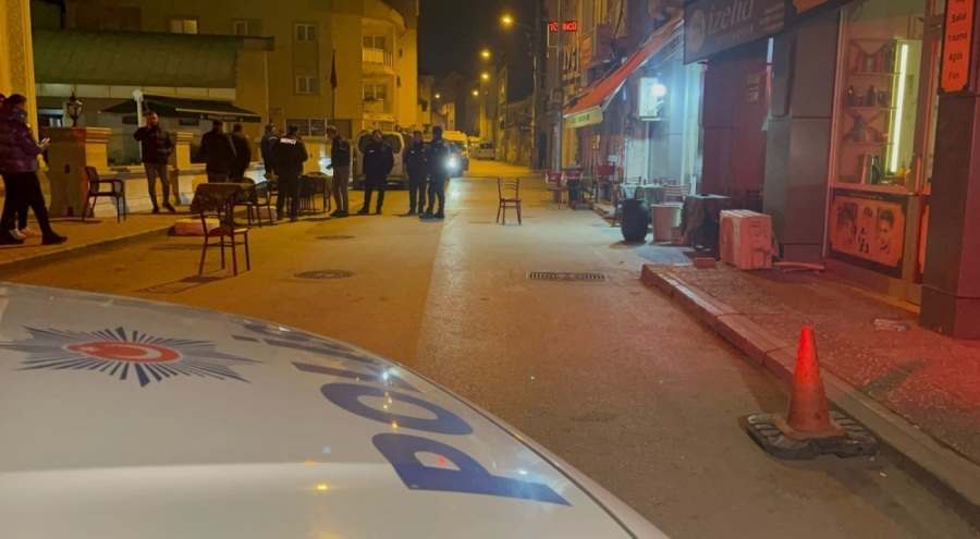 Bursa'da kahvehaneye silahlı saldırı: Yaya olarak geldiler, ateş edip koşarak kaçtılar