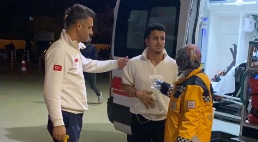 Bursa'da kavgayı ayırmak isterken bıçaklandı