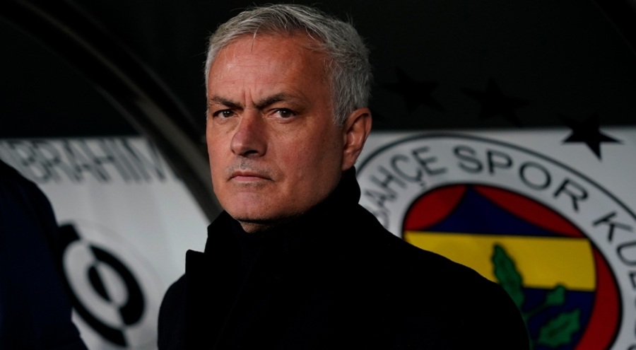Jose Mourinho: "Normal şartlarda 8-9 puan üzerinde olmamız gerekiyordu"
