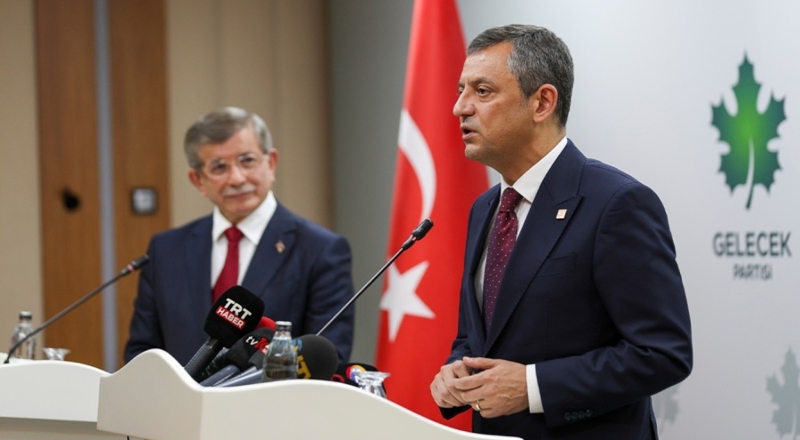 CHP Genel Başkanı Özel'den Davutoğlu'na ziyaret