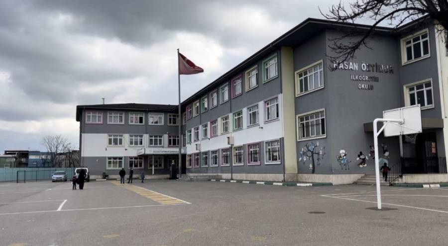 Bursa'da öğretmenin doğum günü sürprizi 14 öğrenciyi zehirledi