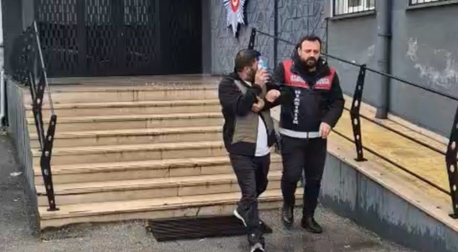 Bursa'da oto faresine operasyon: Çaldığı malzemelerle yakalandı