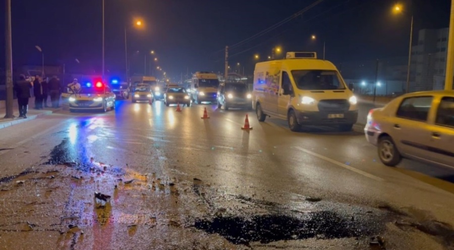 Bursa' da otomobil minibüse çarptı: 10 yaralı