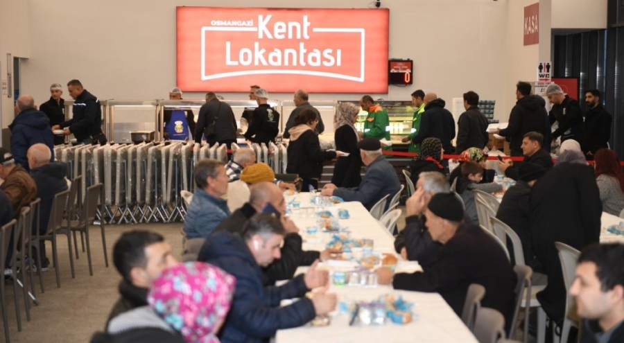 Osmangazi Belediyesi'nin iftar sofralarında Ramazan bereketi