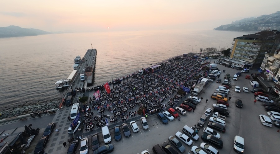 Büyükşehir'den Gemlik'te 3 bin kişilik iftar sofrası