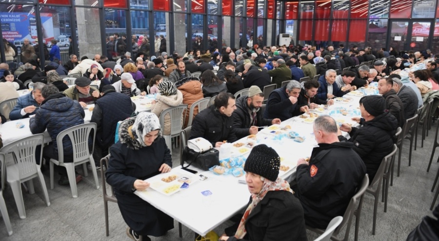 Osmangazi'nin iftar sofraları dolup taşıyor