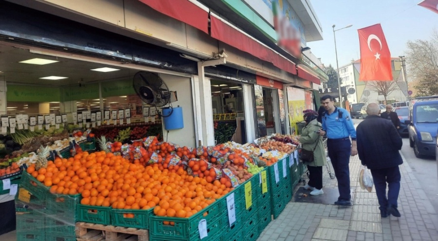 Kaldırım işgaline zabıta denetimi