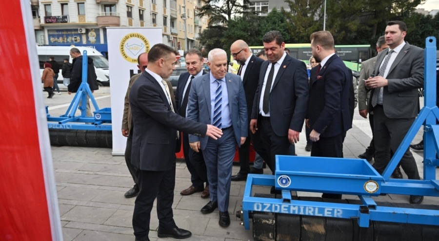 Büyükşehir'den üreticiye ekipman desteği