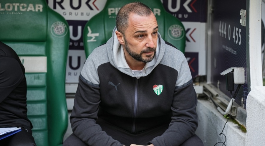 Bursaspor'un yeni teknik direktörü ilk galibiyetini aldı