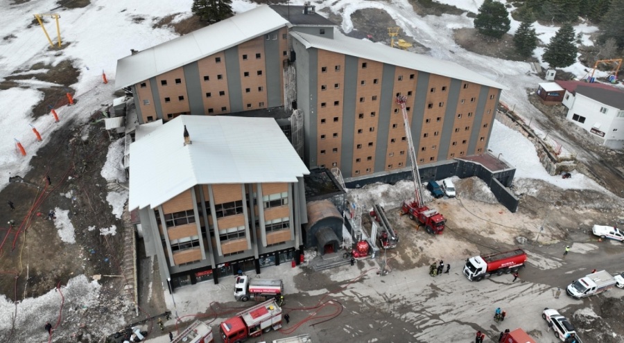 Başkan Bozbey: Uludağ'da yanan oteli denetledik, raporu yetkililere ilettik