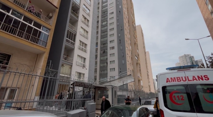 Bursa'da talihsiz işçi iskelenin devrilmesi sonucu yaralandı